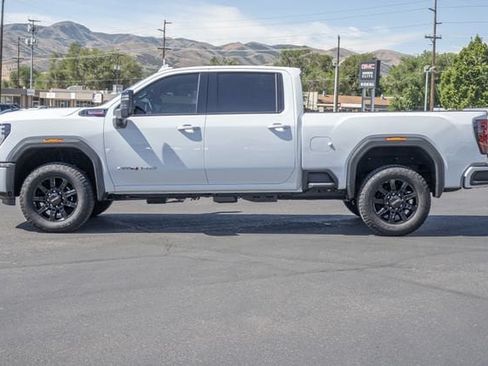 Used 2026 GMC Sierra 2500 AT4 AWD/4WD image 3