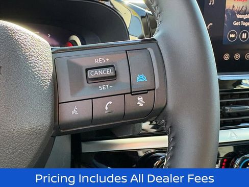 New 2026 Nissan Pathfinder SL w/ SL Premium Package AWD/4WD image 17