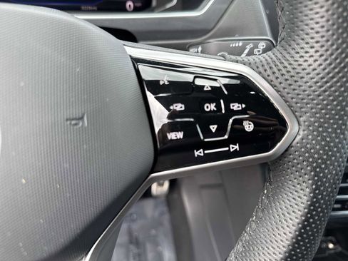 Used 2024 Volkswagen Tiguan SEL R-Line image 24