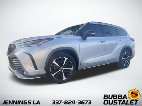 Used 2021 Toyota Highlander XSE FWD image 1