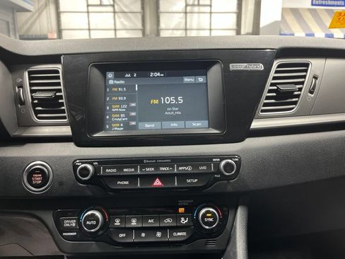 Used 2019 Kia Niro LX FWD image 26