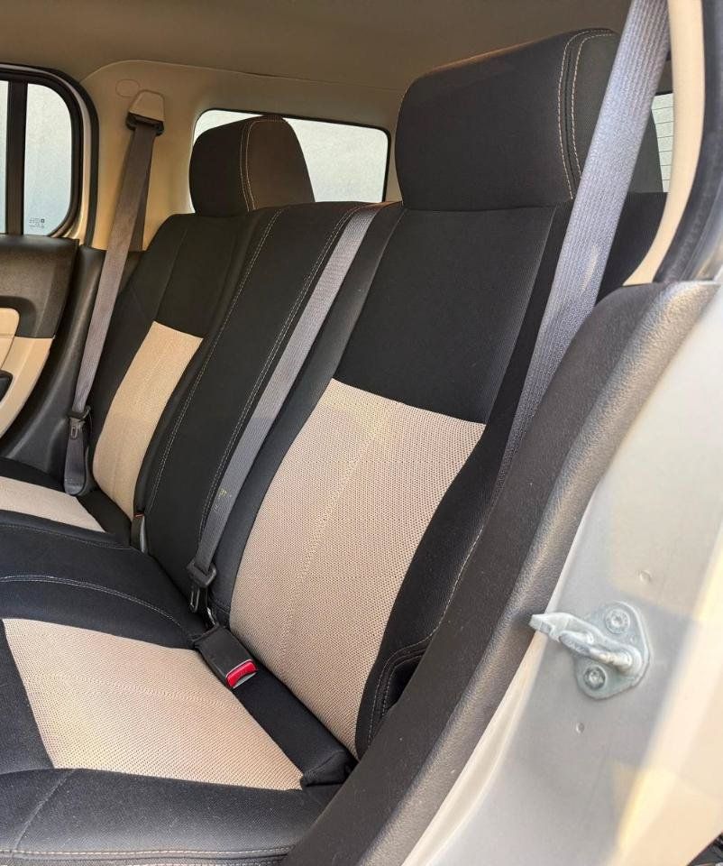 Used 2006 HUMMER H3 w/ Chrome Appearance Package AWD/4WD image 19