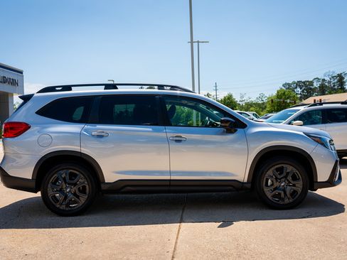 Certified 2025 Subaru Ascent Onyx Edition AWD/4WD image 19