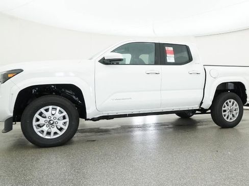 New 2026 Toyota Tacoma SR5 image 18