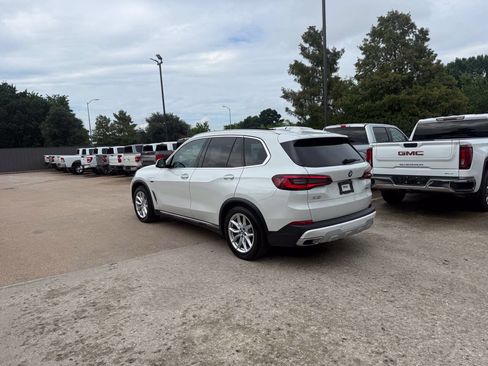 Used 2023 BMW X5 xDrive45e w/ Executive Package AWD/4WD image 4