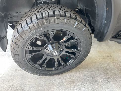 Used 2016 Toyota Tundra SR5 w/ TRD Off Road Package image 10