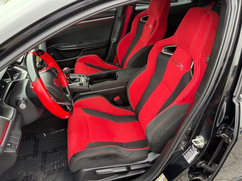 Used 2017 Honda Civic Type R image 37
