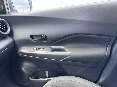 Used 2021 Nissan Kicks S FWD image 12