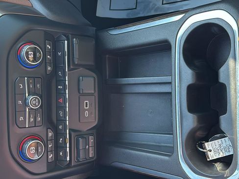 Used 2021 Chevrolet Silverado 1500 High Country w/ Technology Package image 36