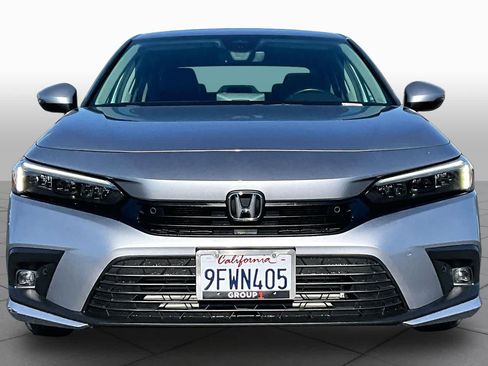 Used 2023 Honda Civic Touring image 3