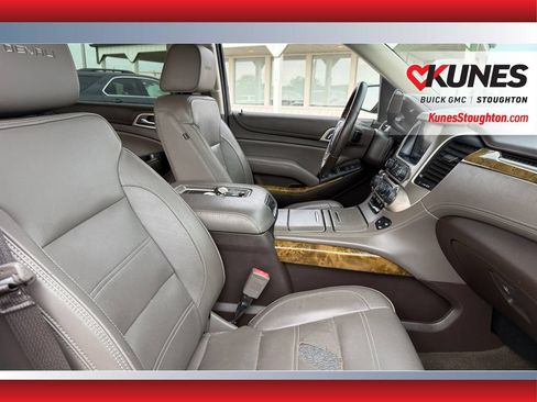 Used 2017 GMC Yukon XL Denali w/ Open Road Package AWD/4WD image 43