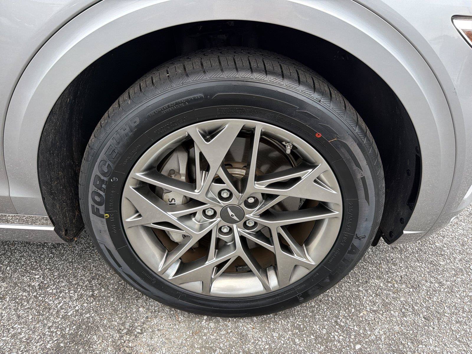 Used 2025 Genesis GV70 2.5T AWD/4WD image 11