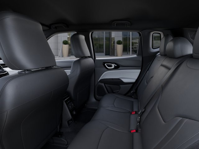 Used 2026 Jeep Compass Limited AWD/4WD image 23