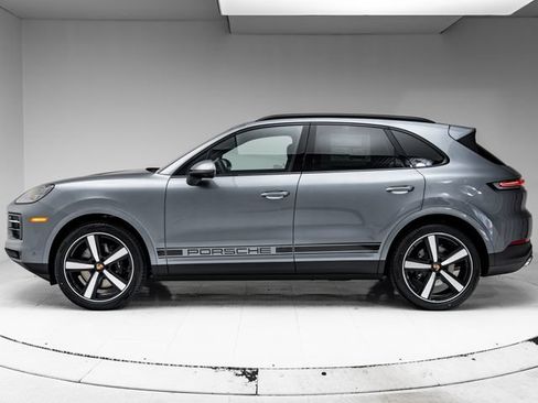 New 2026 Porsche Cayenne AWD/4WD image 2