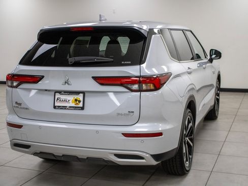 Used 2023 Mitsubishi Outlander SEL image 13