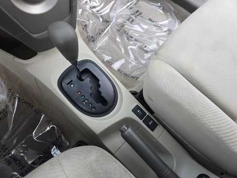 Used 2012 Toyota Yaris Sedan image 22