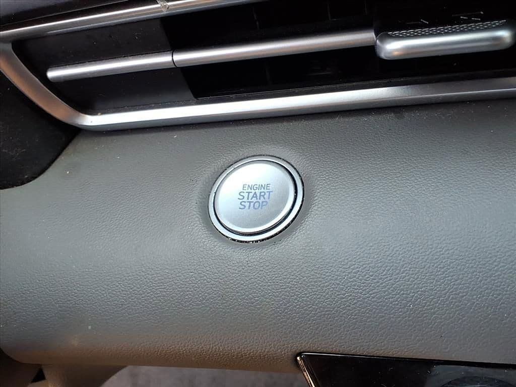 Used 2023 Hyundai Elantra Blue FWD image 10