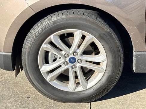 Used 2019 Ford Edge SEL w/ Equipment Group 201A image 11