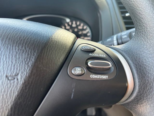 Used 2018 Nissan Pathfinder S AWD/4WD image 16