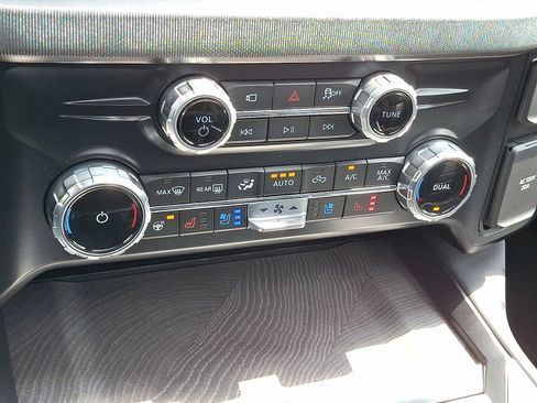 New 2025 Ford F250 Platinum image 12