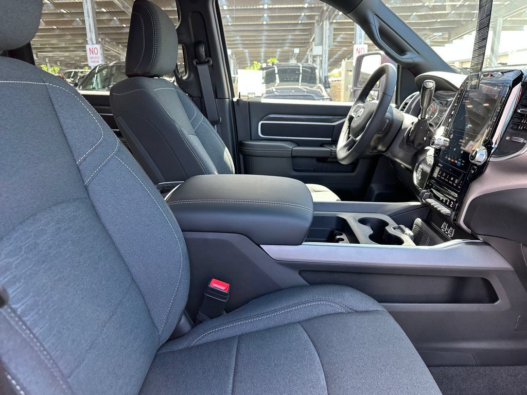 New 2026 RAM 3500 Big Horn AWD/4WD image 14
