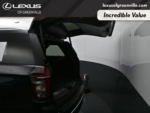 Used 2023 Chevrolet Suburban Premier RWD image 31
