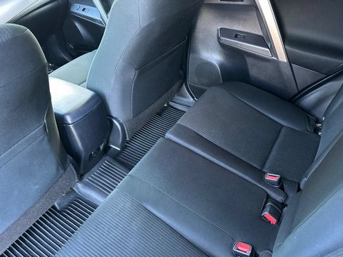 Used 2018 Toyota RAV4 LE w/ All Weather Liner Package FWD image 9