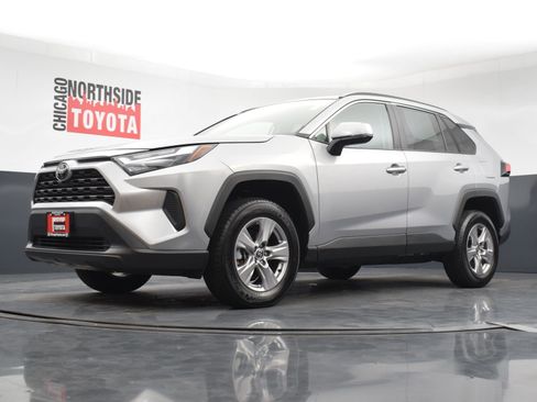 Used 2025 Toyota RAV4 XLE FWD image 30