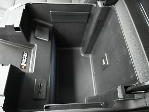 Used 2023 GMC Sierra 1500 SLT w/ SLT Premium Package image 25