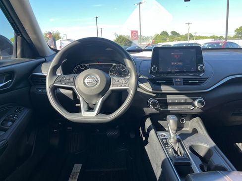Used 2020 Nissan Altima 2.5 S FWD image 23