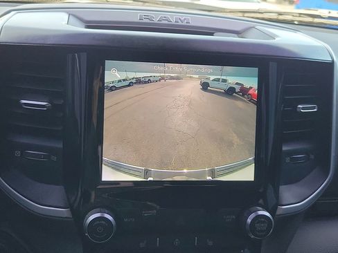 Used 2019 RAM 1500 Big Horn AWD/4WD image 16