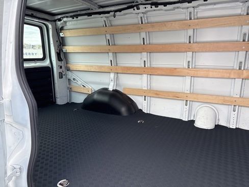 Used 2024 Chevrolet Express 2500 w/ Driver Convenience Package image 20
