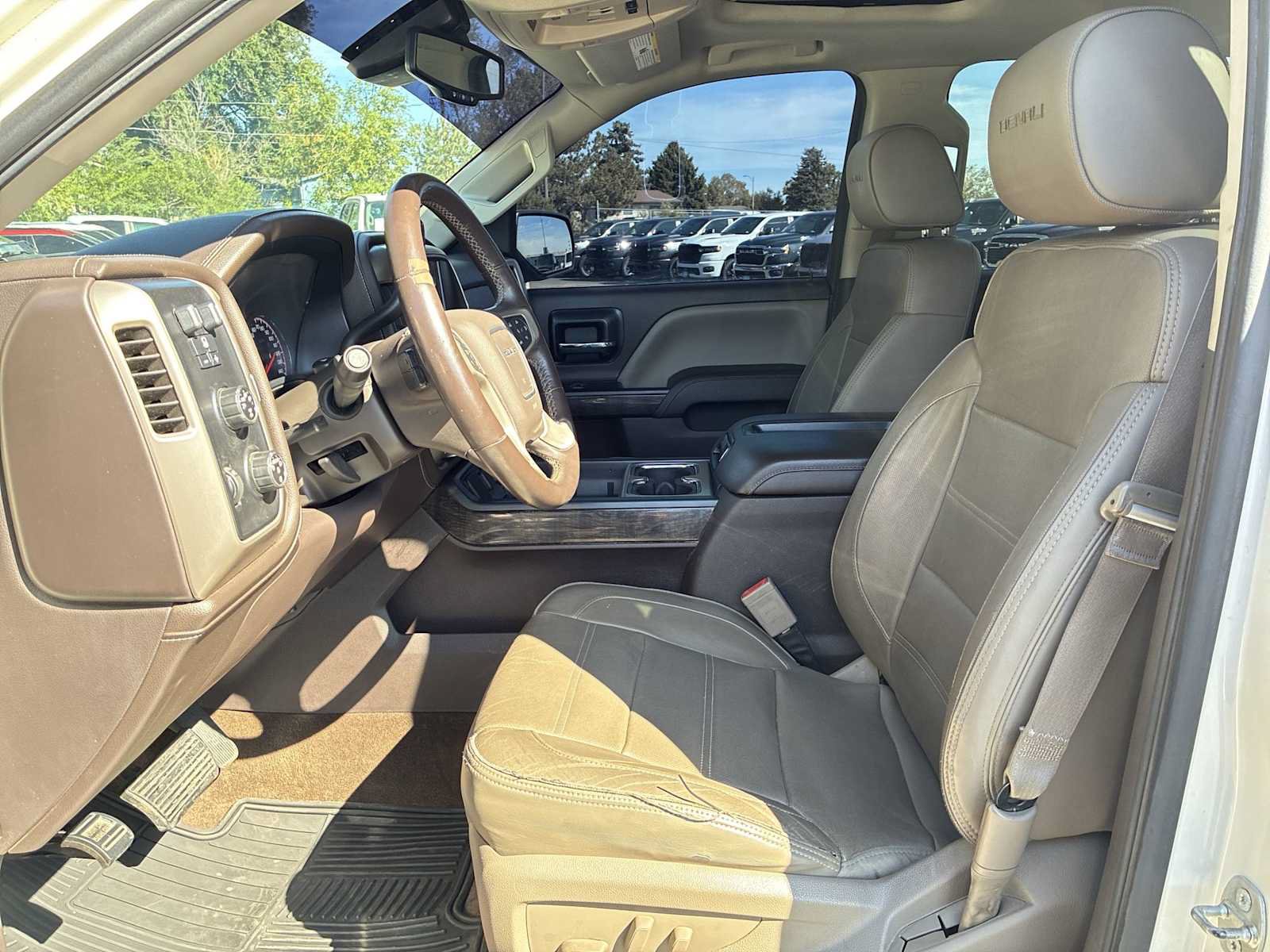 Used 2014 GMC Sierra 1500 Denali w/ Driver Alert Package AWD/4WD image 13