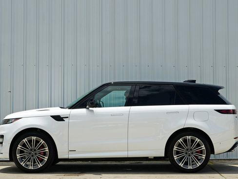 Used 2024 Land Rover Range Rover Sport Autobiography image 8