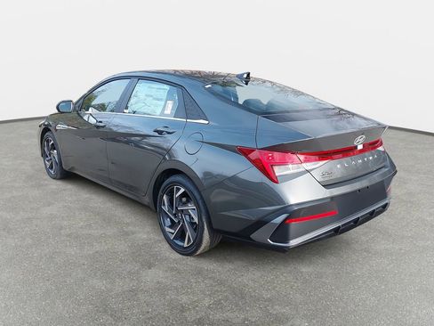 New 2025 Hyundai Elantra SEL w/ Cargo Package image 7