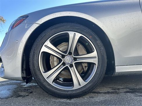 Used 2017 Mercedes-Benz E 300 image 11