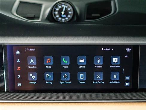 Certified 2025 Porsche Cayenne Coupe AWD/4WD image 28