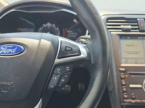 Used 2017 Ford Fusion Titanium FWD image 25