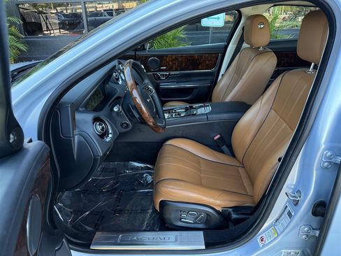 Used 2014 Jaguar XJ AWD image 12