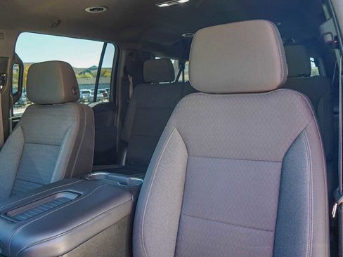 Used 2022 GMC Yukon XL SLE w/ Gmc Pro Safety Plus Package image 31