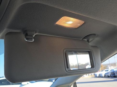 Used 2015 Toyota Prius Four image 18