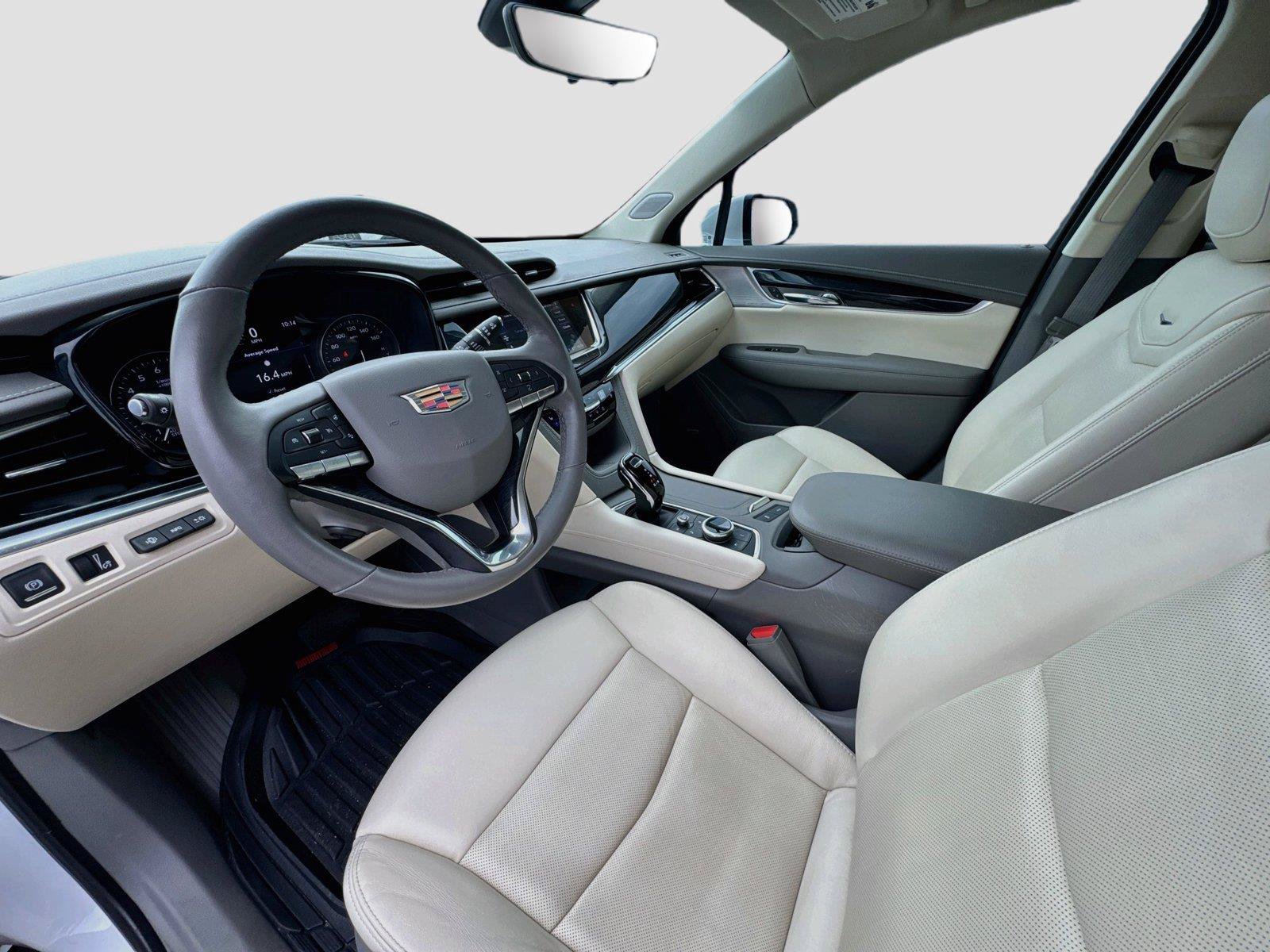 Used 2023 Cadillac XT6 Premium Luxury w/ Technology Package AWD/4WD image 11