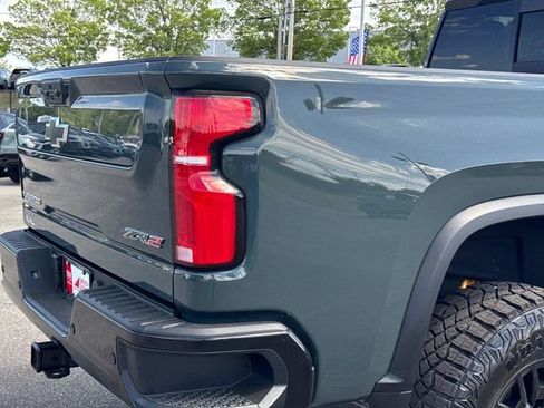 New 2026 Chevrolet Silverado 2500 ZR2 AWD/4WD image 12