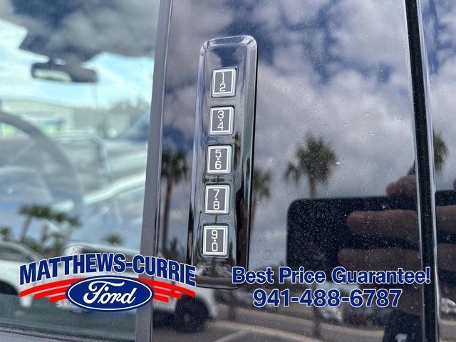 New 2026 Ford F250 XLT w/ XLT Premium Package AWD/4WD image 9