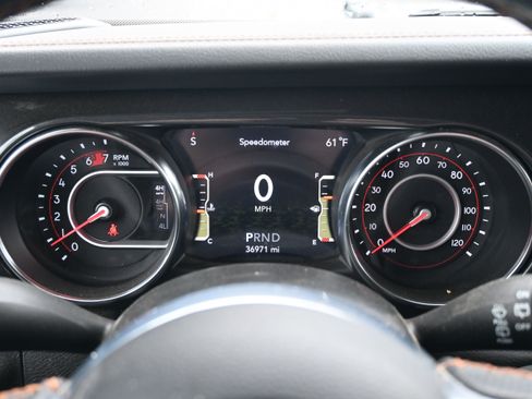 Used 2021 Jeep Wrangler Unlimited Rubicon AWD/4WD image 14