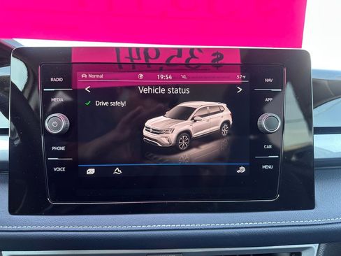 New 2026 Volkswagen Taos SEL AWD/4WD image 18