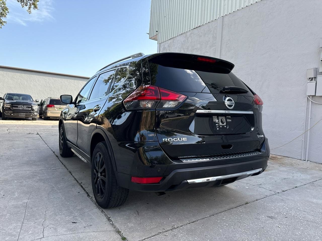 Used 2020 Nissan Rogue SV AWD/4WD image 14