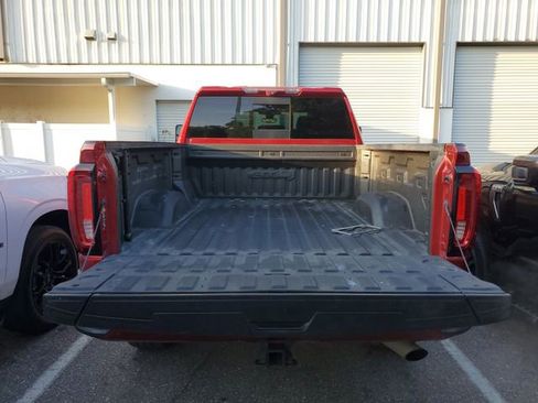 Used 2022 GMC Sierra 2500 AT4 w/ AT4 Premium Plus Package AWD/4WD image 9