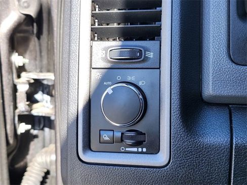 Used 2018 RAM 2500 Tradesman w/ Snow Chief Group image 23