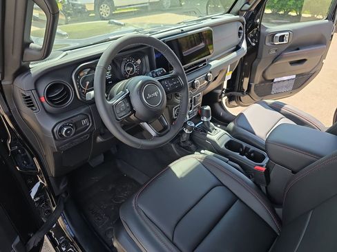New 2026 Jeep Wrangler Unlimited Rubicon AWD/4WD image 15